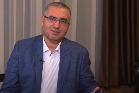 Усатый считает, что в резиденции в Кондрице надо открыть санаторий для простых людей: «Она на не должна служить заповедником исключительно для Майи Санду»