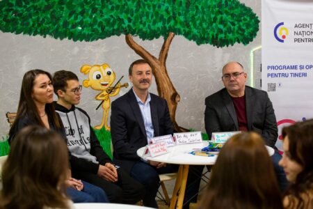В Бельцах Форум молодежи прошел за чашкой кофе с примаром